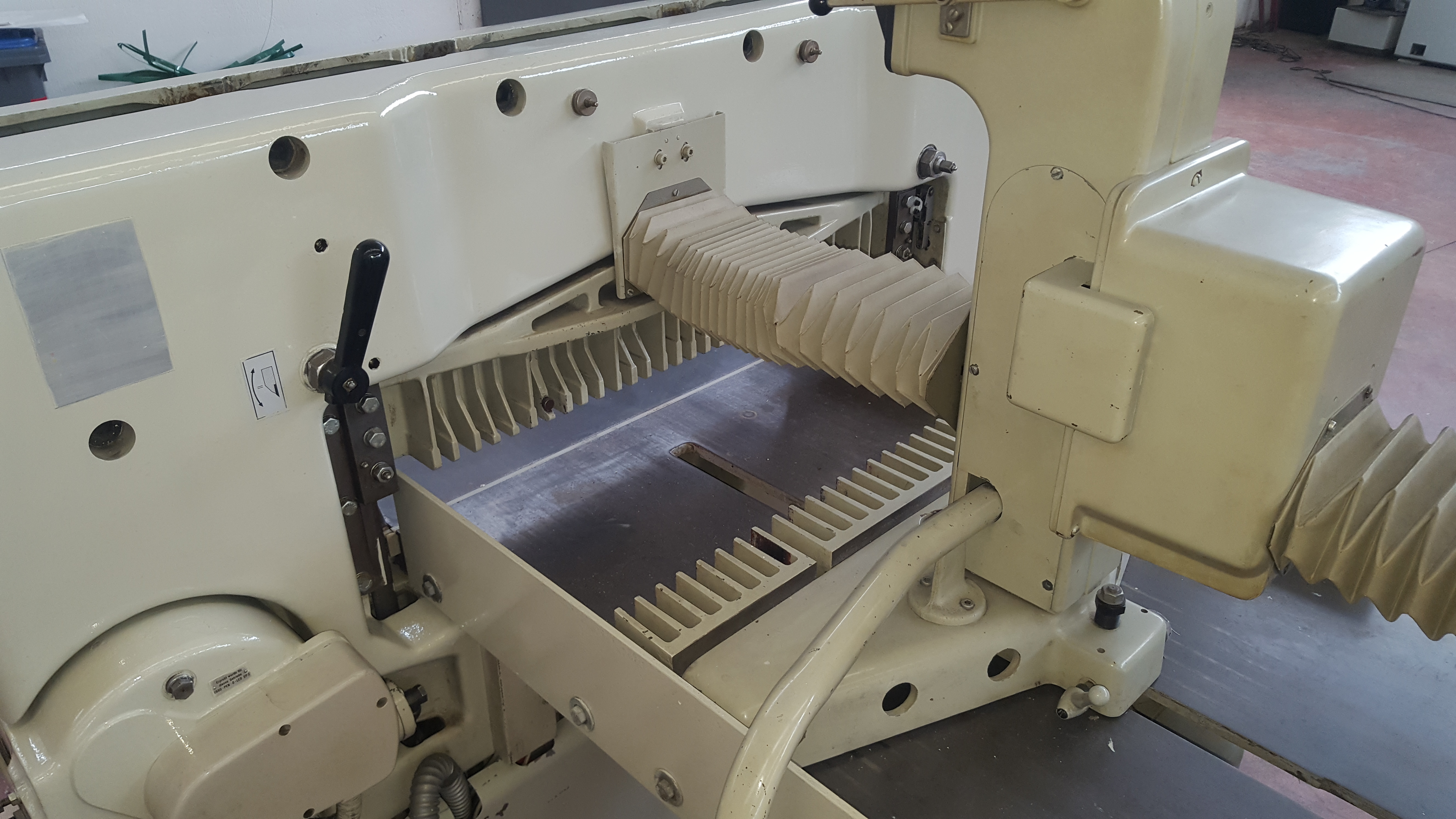 TAGLIACARTE POLAR 90 - immagine 2